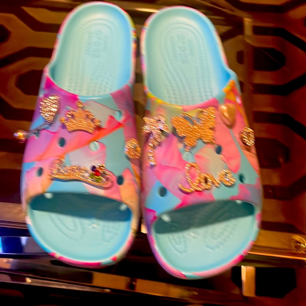 Tie-died new without tags blinged out Crocks size 8